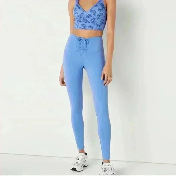 Pink VS high waisted  leggings size small - Picture 4 of 5